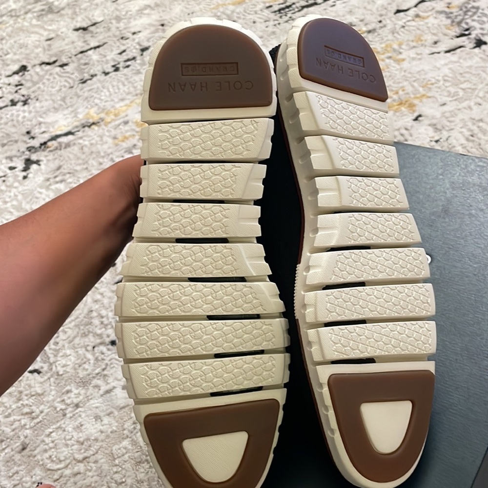 BRAND NEW COLE HAAN ZEROGRANDS - Picture 6 of 6